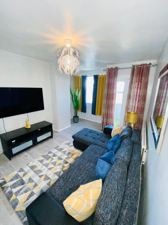Bright, Spacious, Modern Interior Decor 2 Bedrooms Apartment With Amazing Views ลอนดอน ภายนอก รูปภาพ