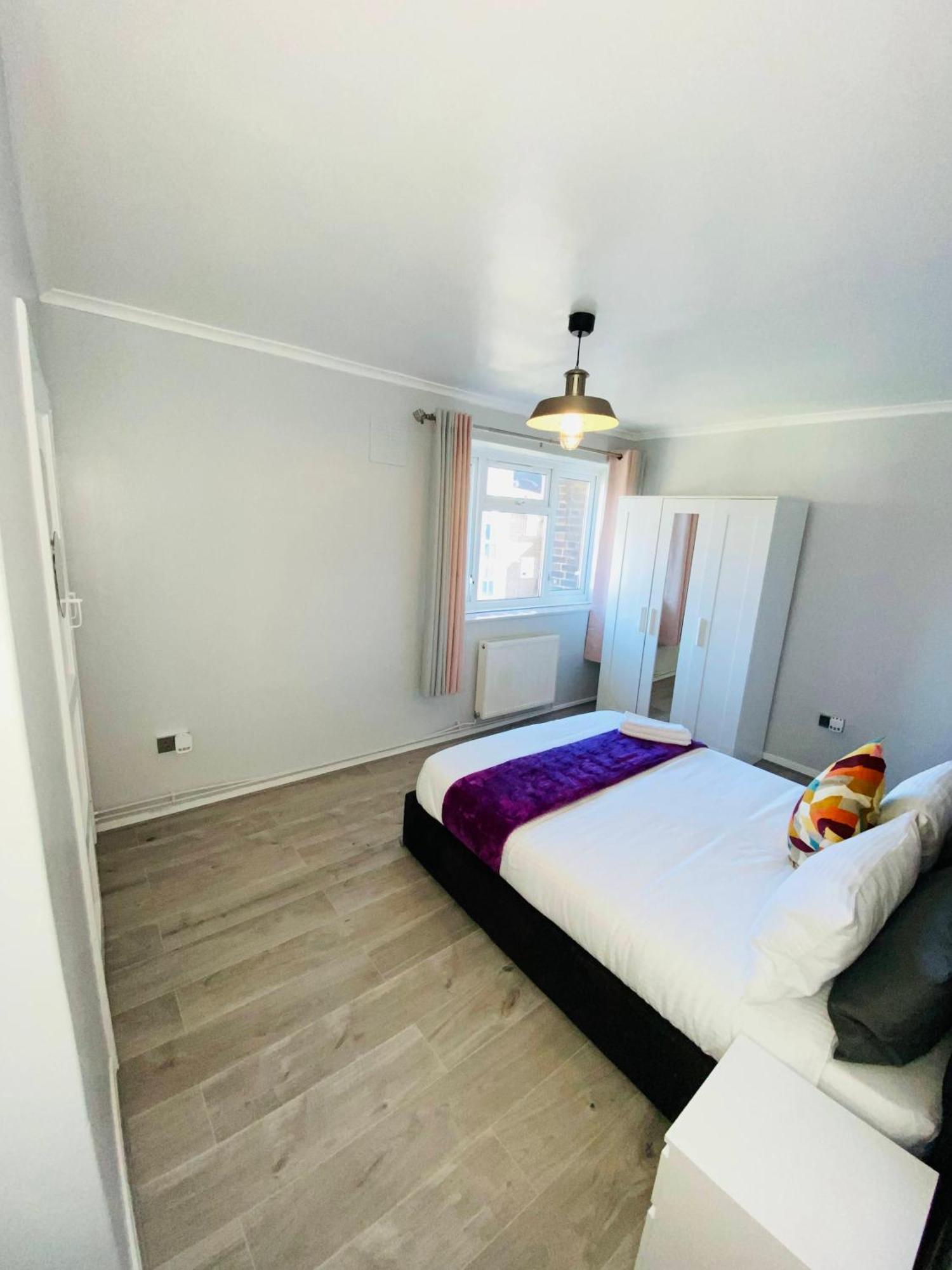 Bright, Spacious, Modern Interior Decor 2 Bedrooms Apartment With Amazing Views ลอนดอน ภายนอก รูปภาพ
